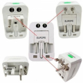 ADATTATORE UNIVERSALE INTERNAZIONALE DA VIAGGIO PER PRESE ELETTRICHE